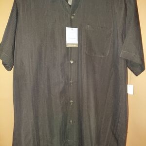 VAN HEUSEN midnight black short sleeved shirt